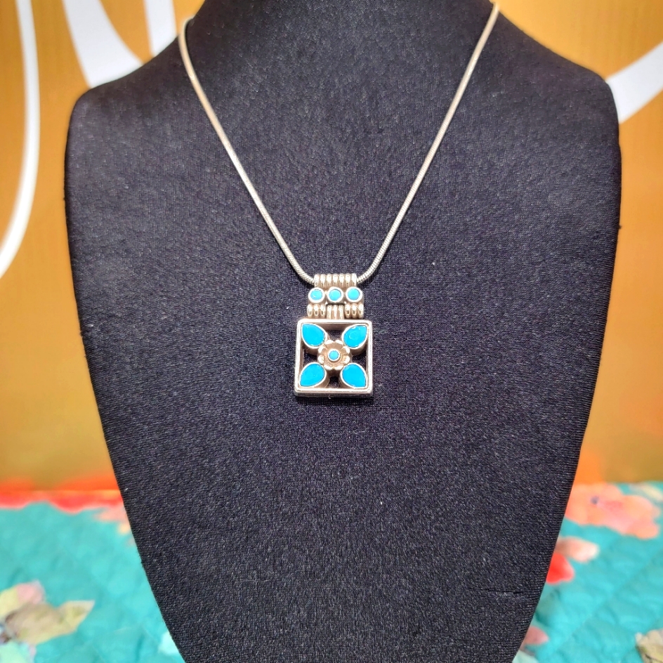 Retired Brighton Nepal Reversible Pendent Necklace